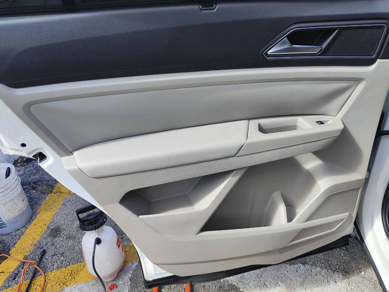 Used 2018 Volkswagen Atlas SE FWD image 28