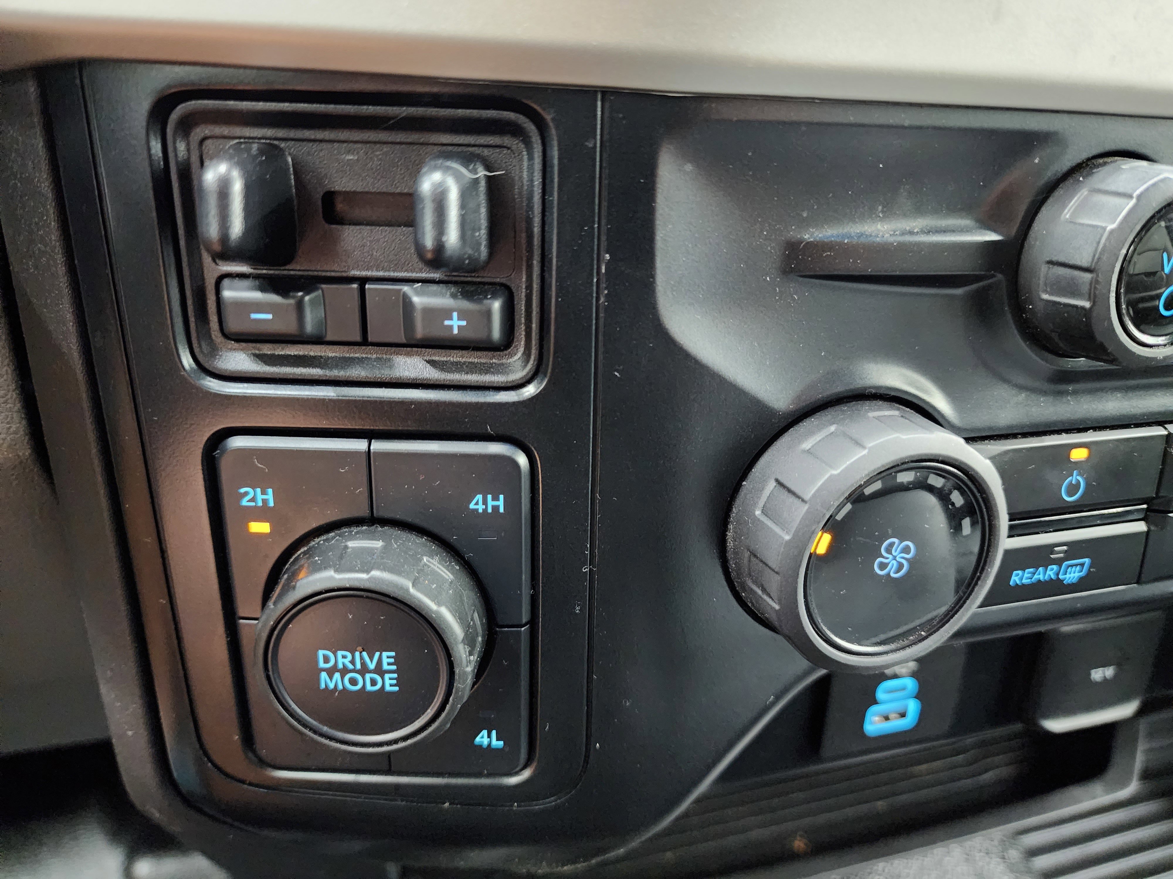 Used 2023 Ford F350 XL image 55