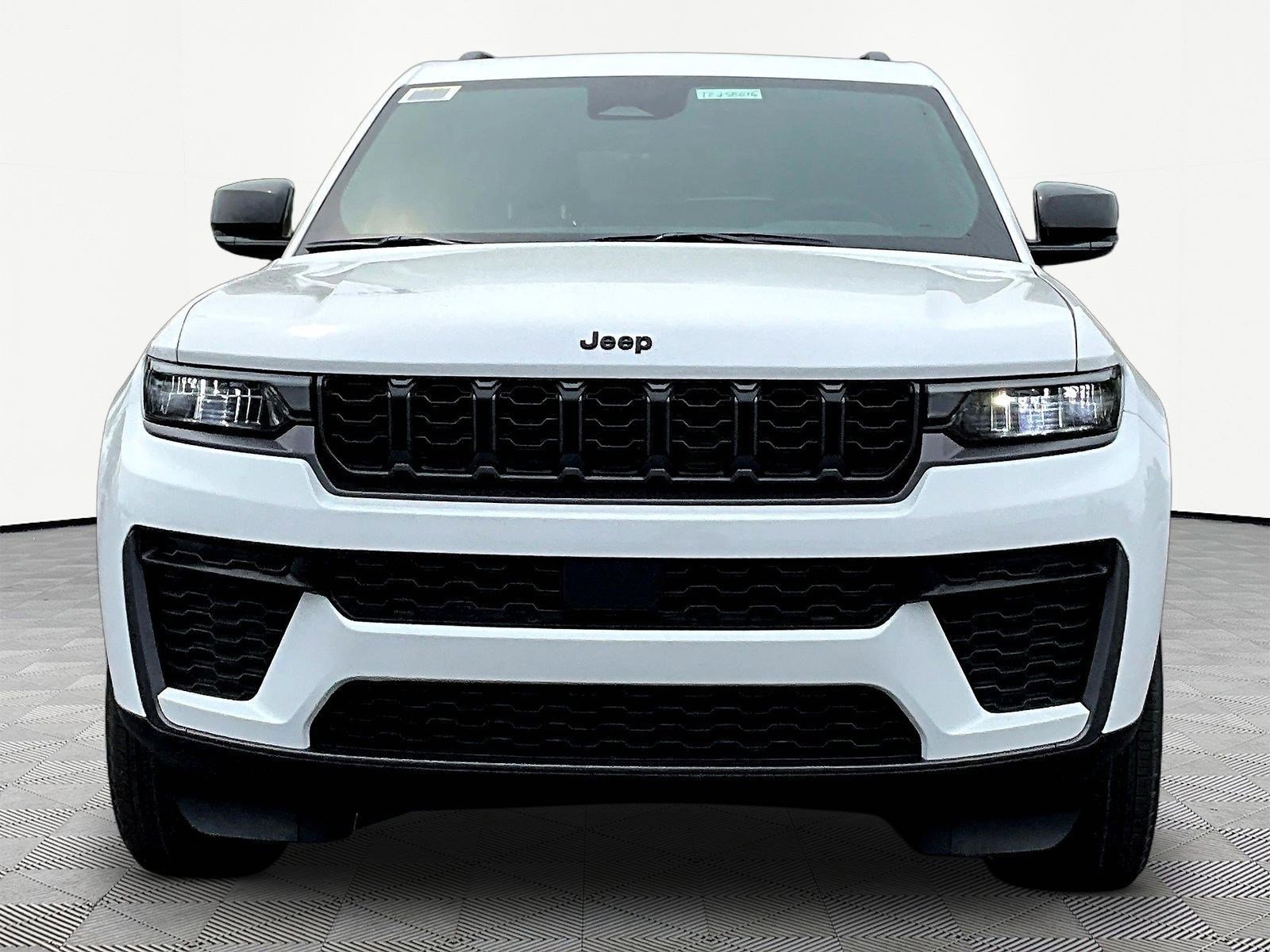 New 2026 Jeep Grand Cherokee Altitude AWD/4WD image 2