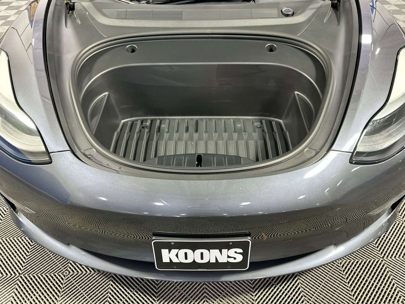 Used 2023 Tesla Model 3 Standard Range image 34