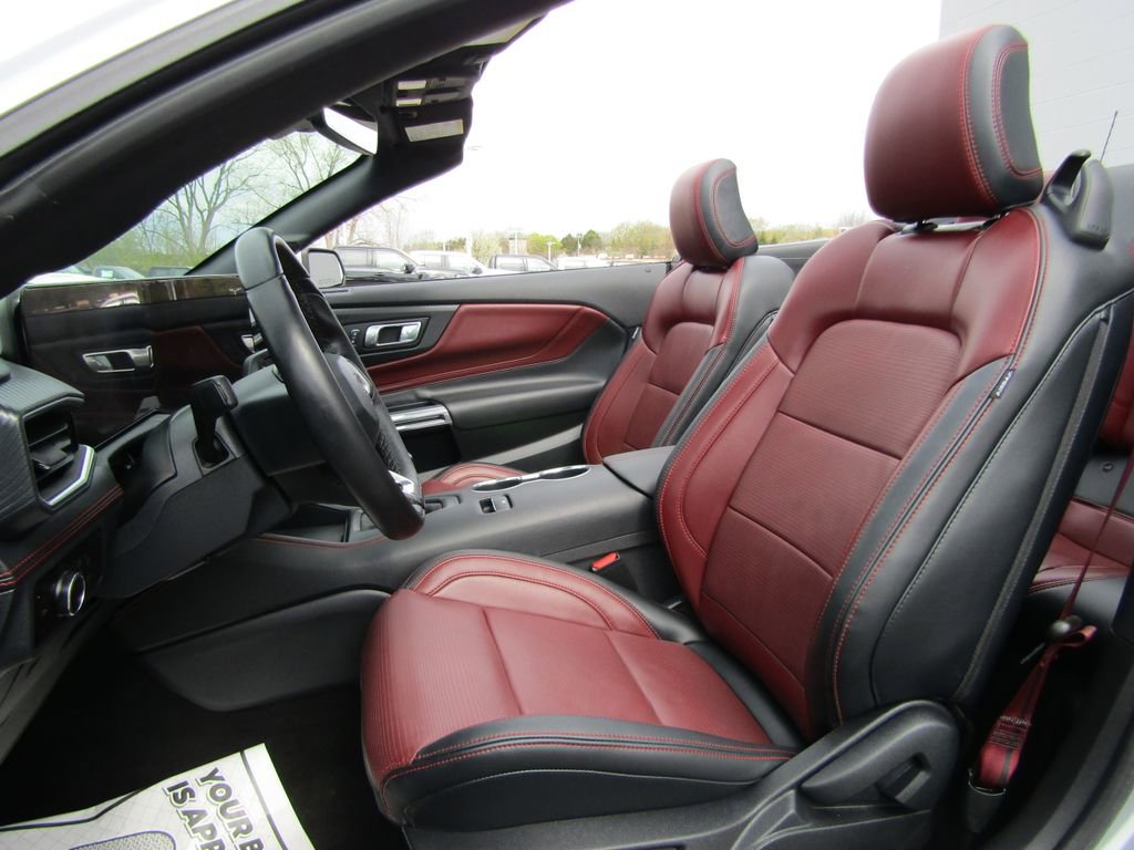 Used 2025 Ford Mustang GT Premium RWD image 23