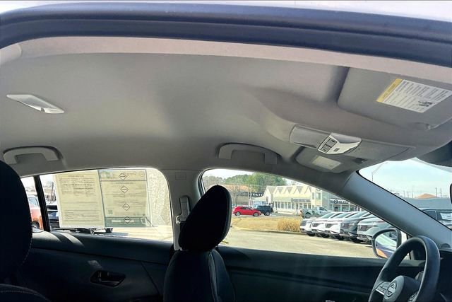 Certified 2025 Nissan Sentra SV image 24