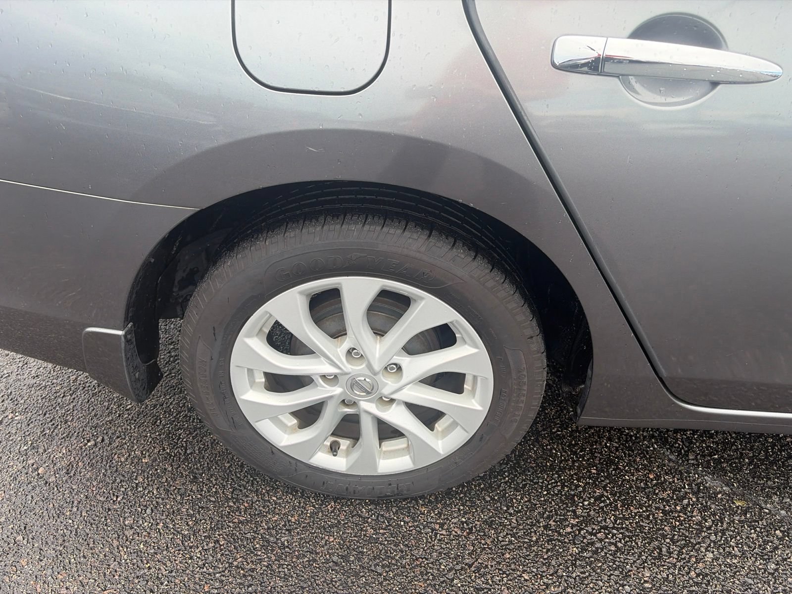 Used 2018 Nissan Sentra SV FWD image 10