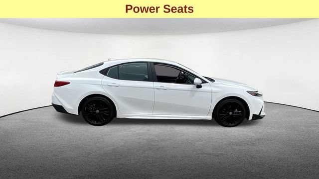 Used 2025 Toyota Camry SE FWD image 10