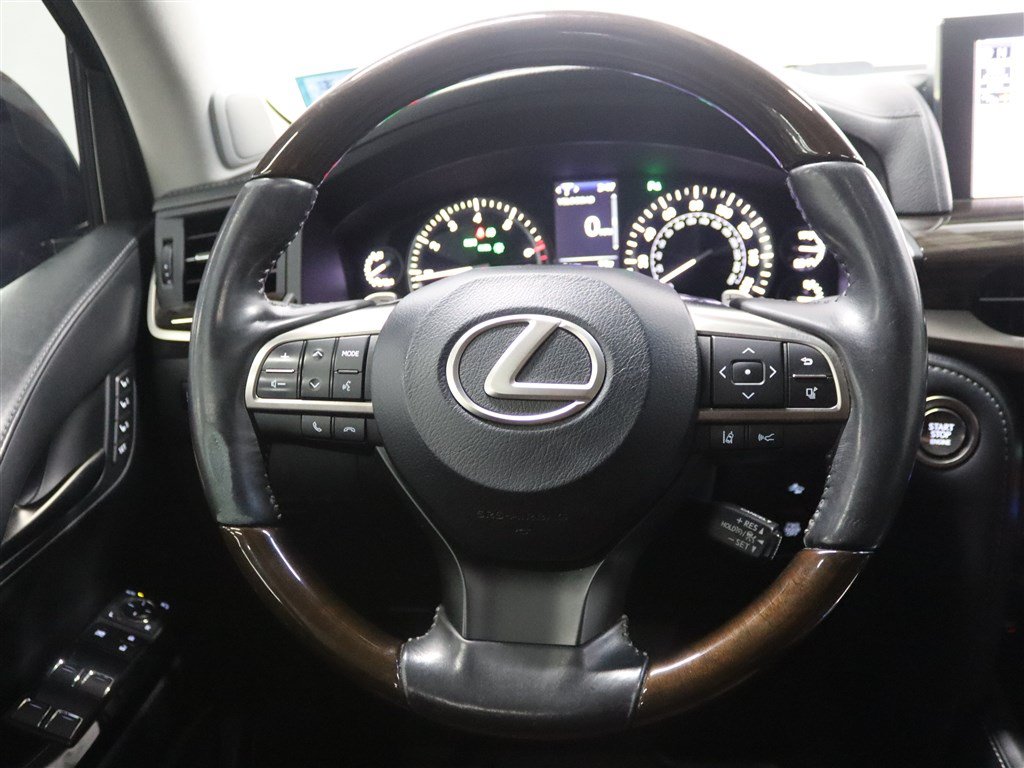 Used 2019 Lexus LX 570 4WD w/ Luxury Package image 35