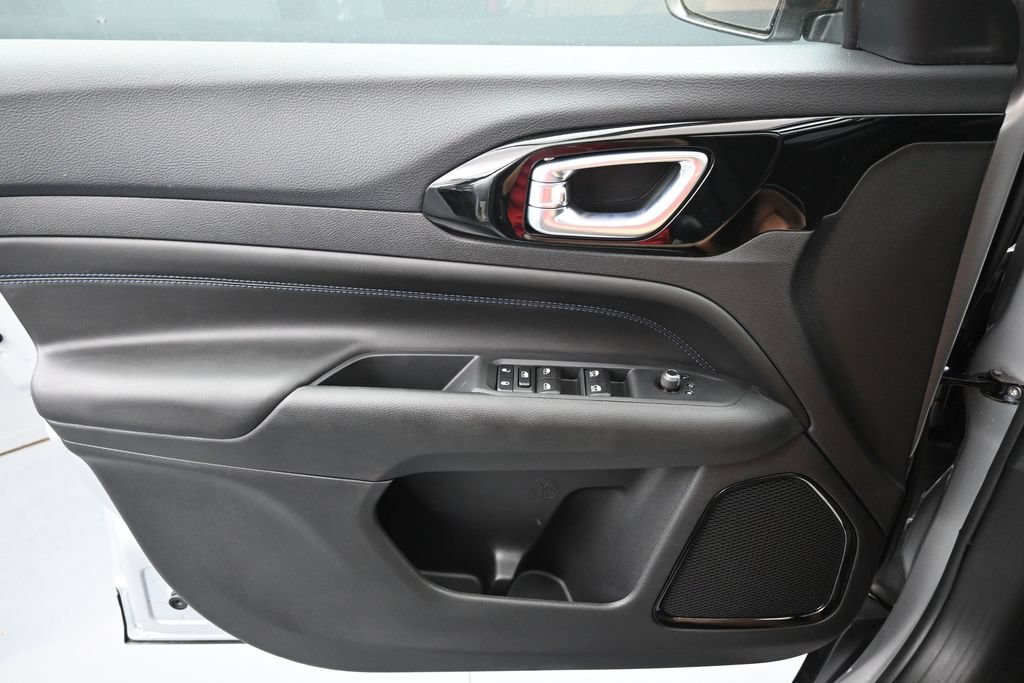 New 2026 Jeep Compass Latitude AWD/4WD image 19