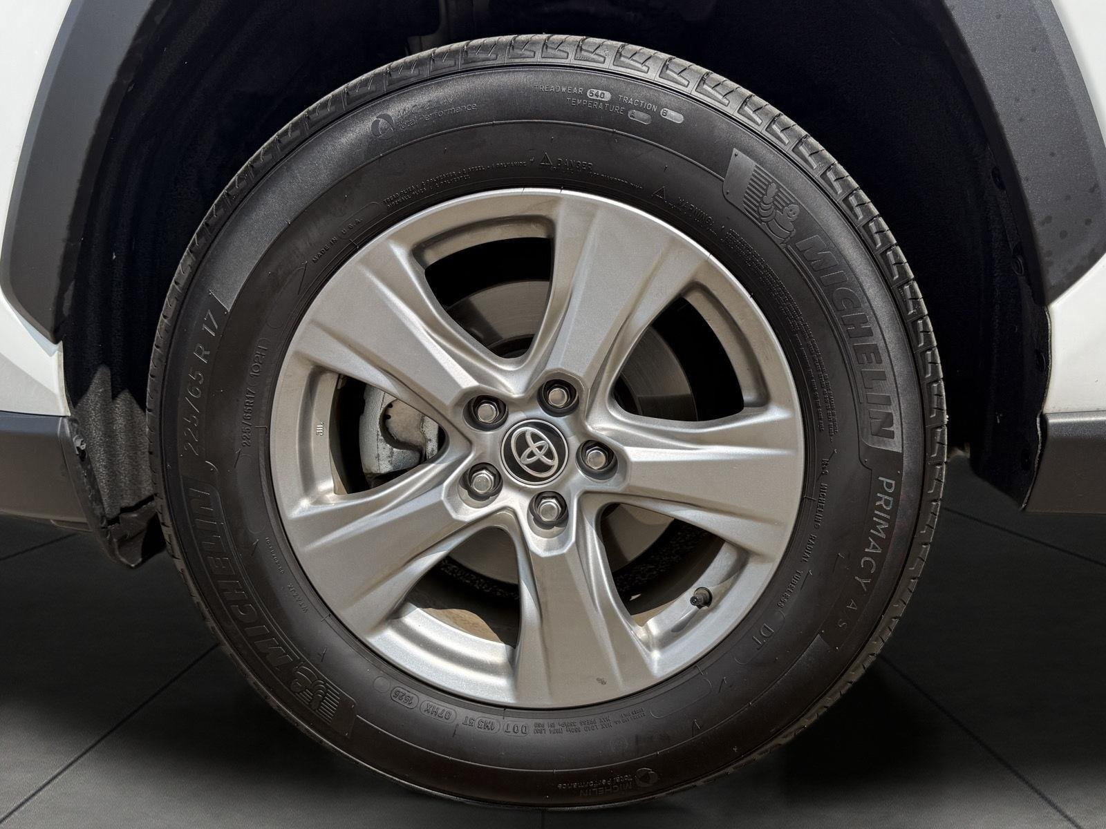 Used 2025 Toyota RAV4 XLE AWD/4WD image 6