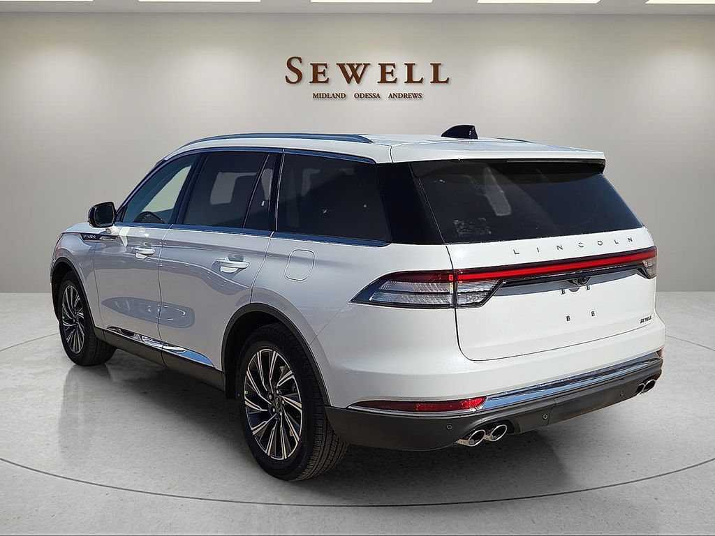 New 2026 Lincoln Aviator 2WD image 3