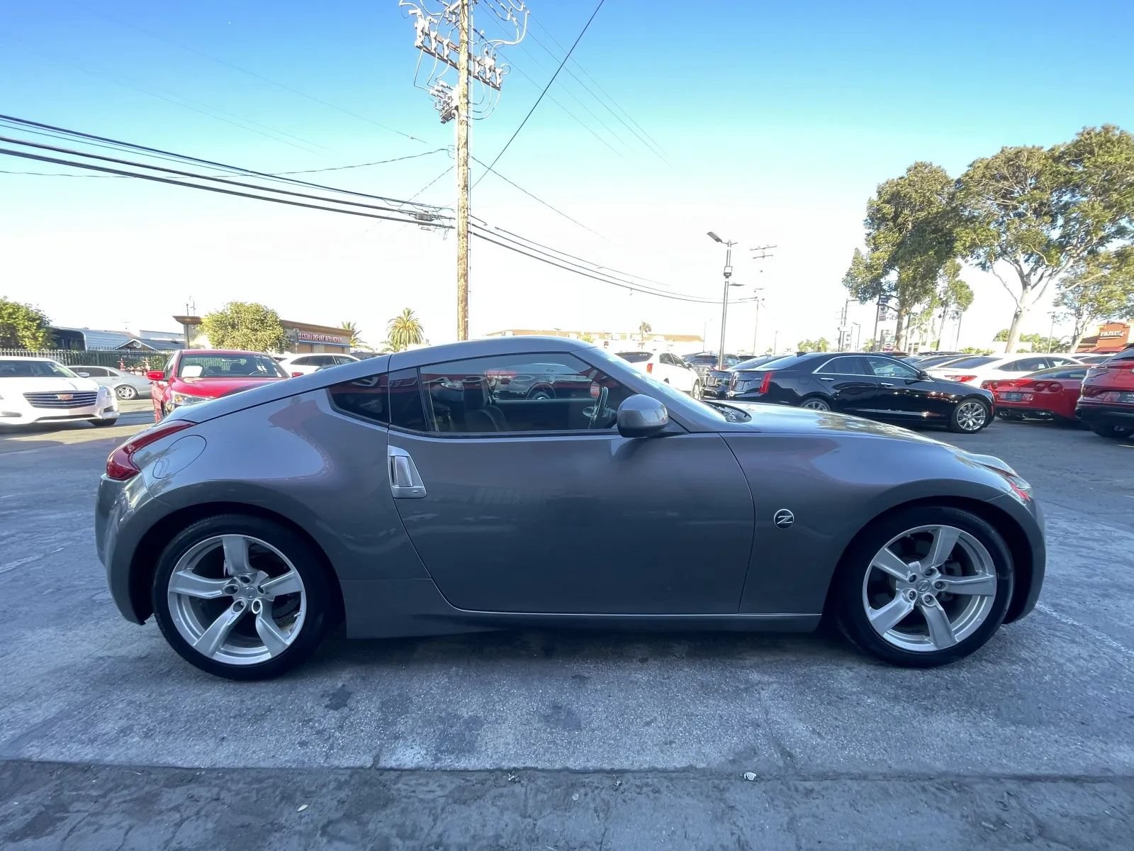 Used 2012 Nissan 370Z Coupe RWD image 4