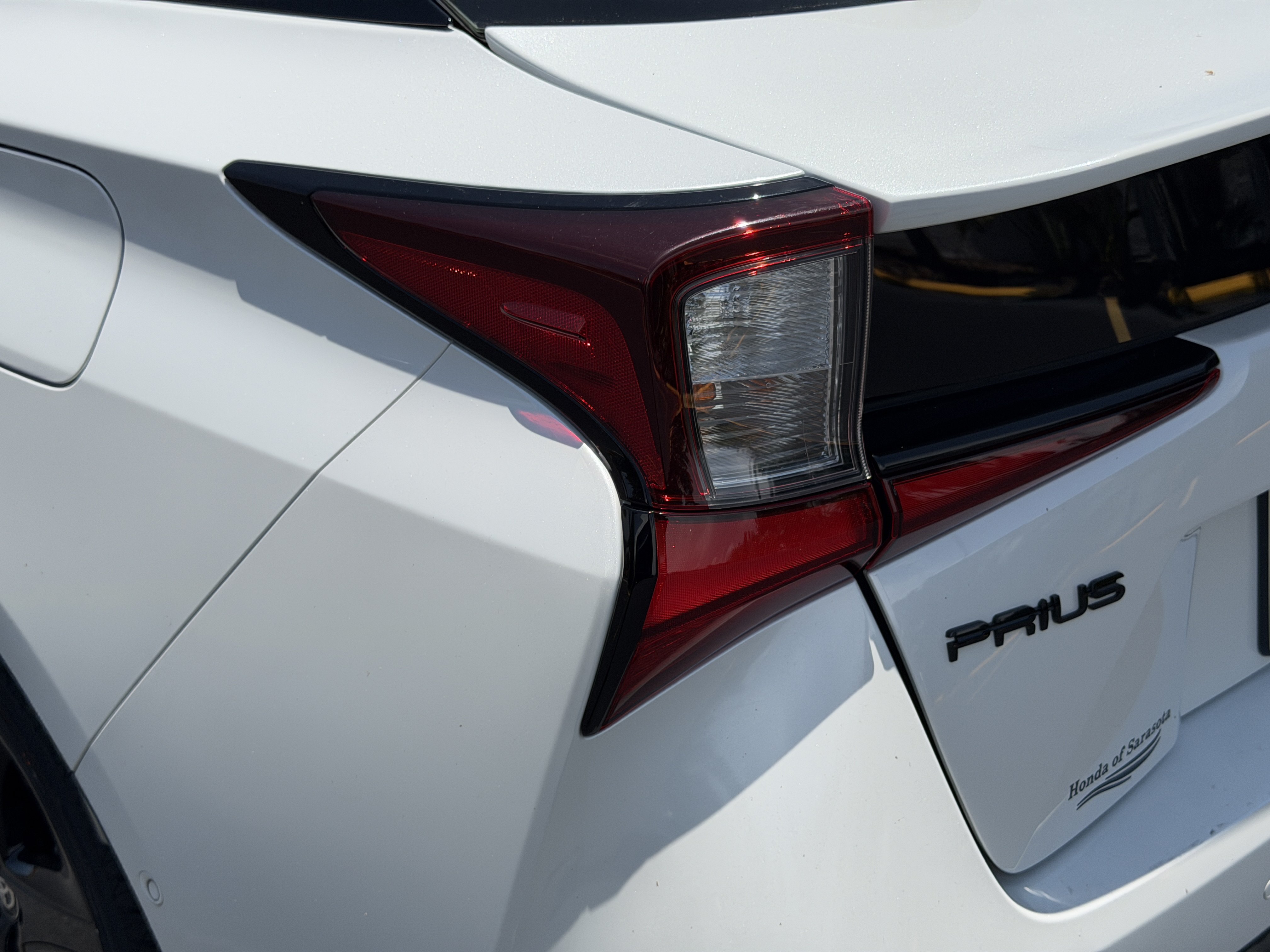 Used 2021 Toyota Prius FWD image 12