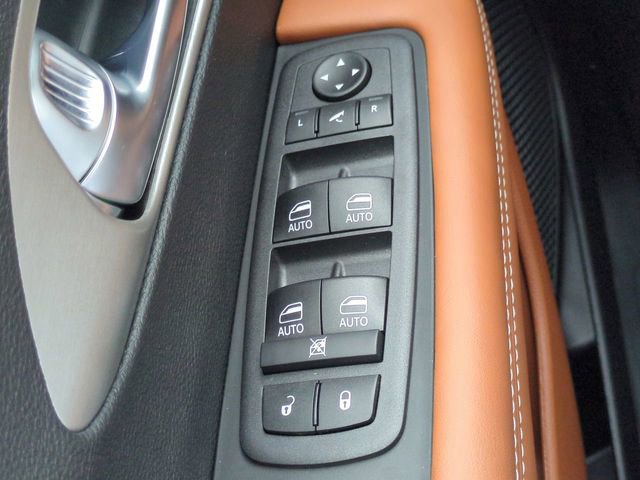 New 2026 Chrysler Pacifica Pinnacle w/ Trailer Tow Group FWD image 25