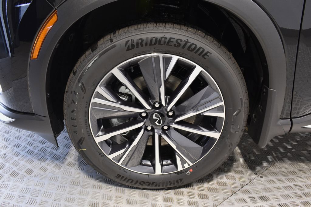 New 2026 INFINITI QX60 Luxe w/ Family Package image 30
