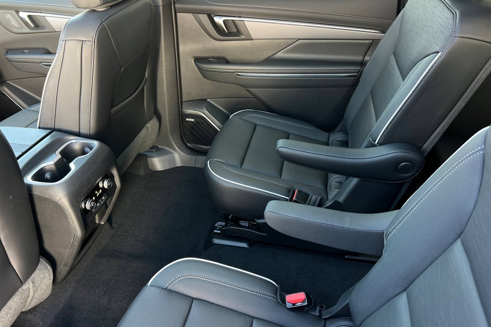 New 2026 Buick Enclave Sport Touring w/ Power Package AWD/4WD image 9