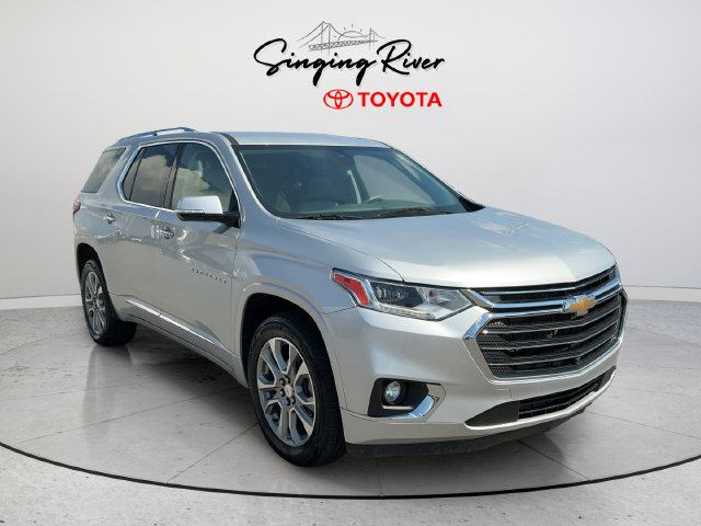 Used 2020 Chevrolet Traverse Premier FWD image 1
