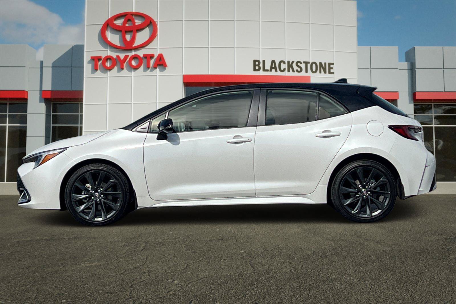 Certified 2026 Toyota Corolla XSE FWD image 6