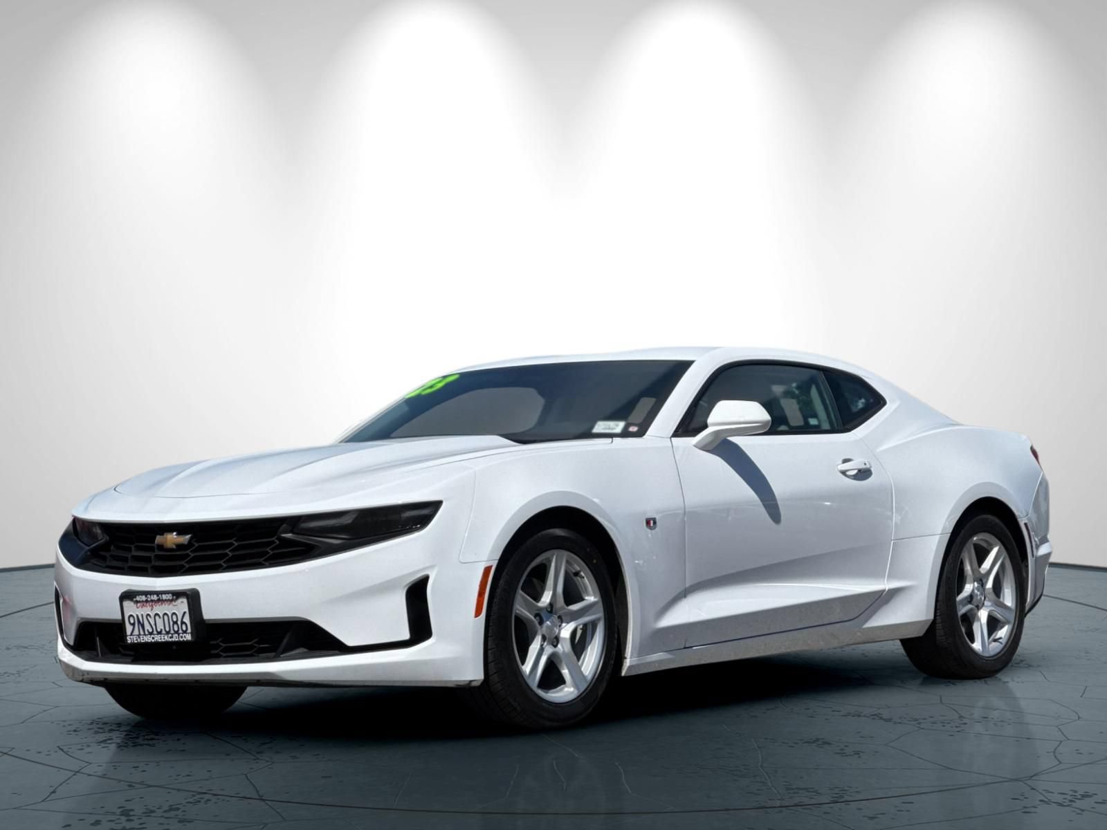 Used 2023 Chevrolet Camaro LT RWD image 8