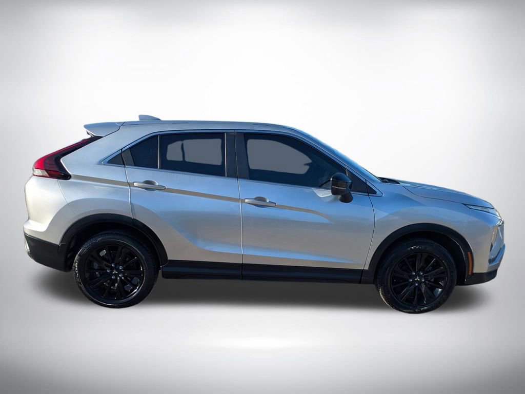 Used 2023 Mitsubishi Eclipse Cross LE AWD/4WD image 2