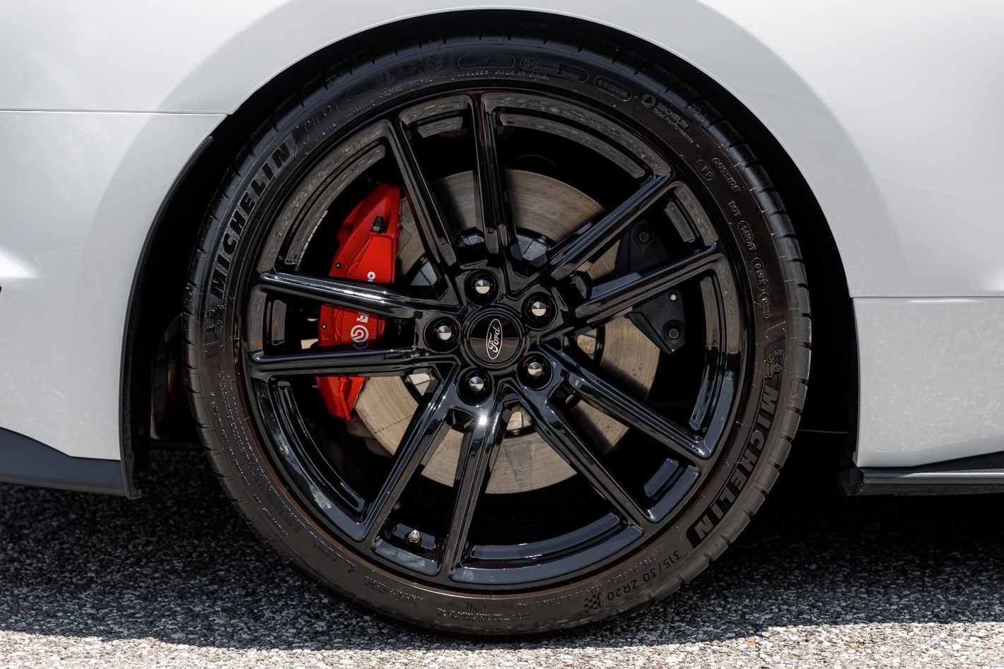 Used 2022 Ford Mustang Shelby GT500 w/ Technology Package RWD image 16