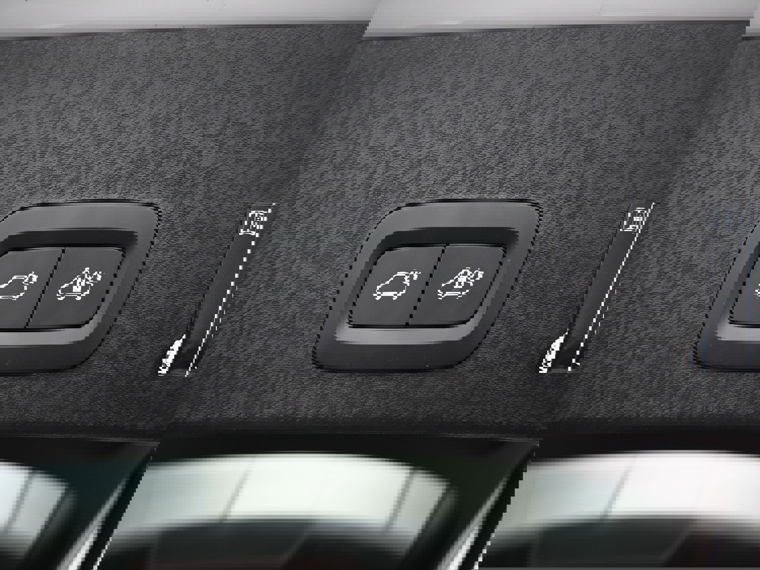 Used 2022 Volvo XC40 T5 R-Design image 81