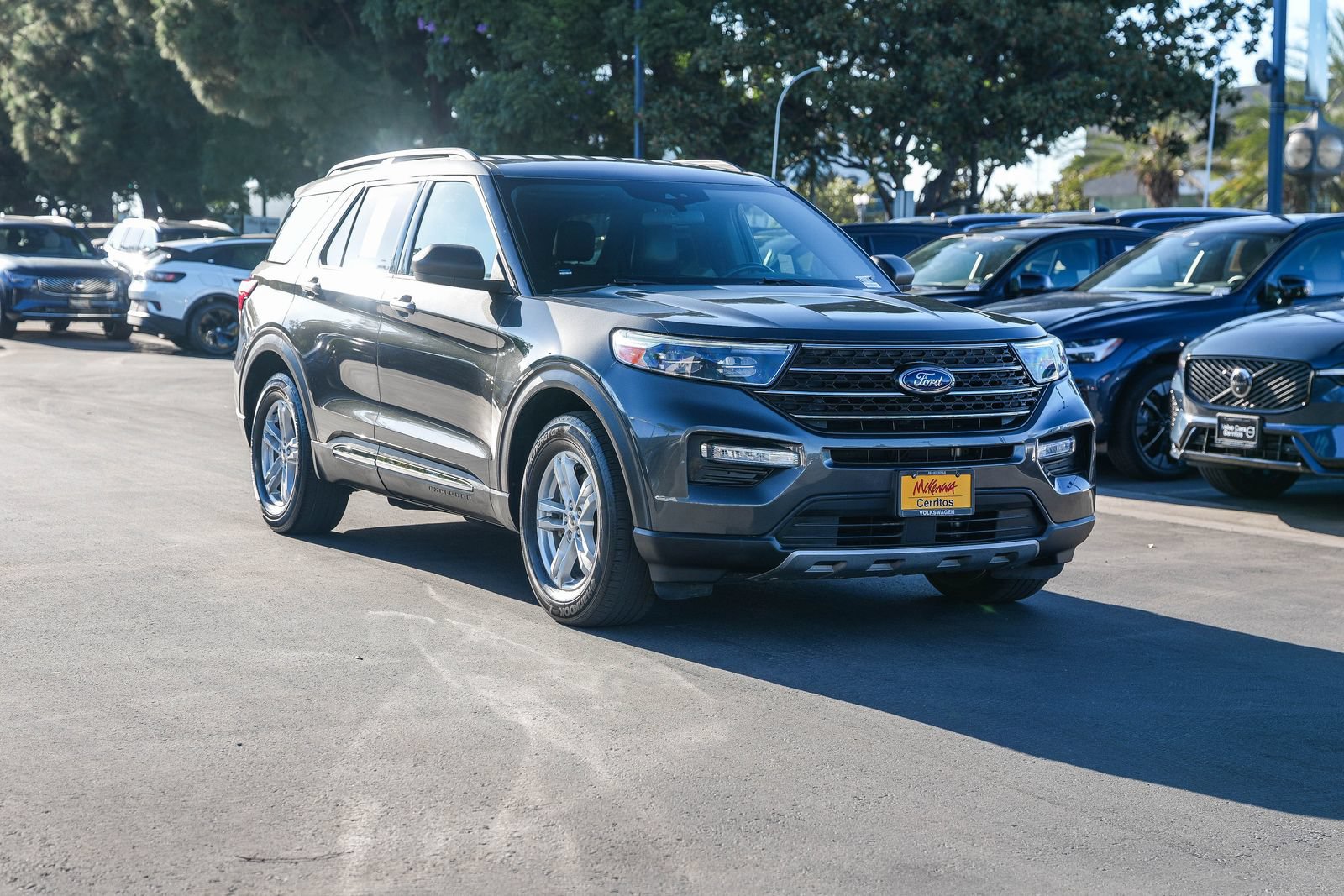 Used 2020 Ford Explorer XLT w/ Equipment Group 202A RWD image 3