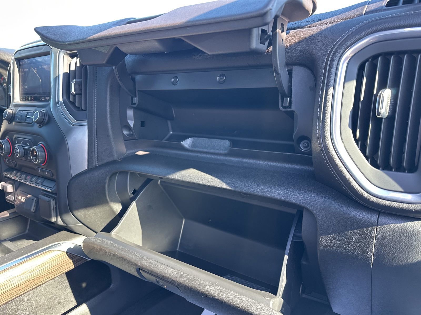 Used 2020 Chevrolet Silverado 1500 RST AWD/4WD image 39