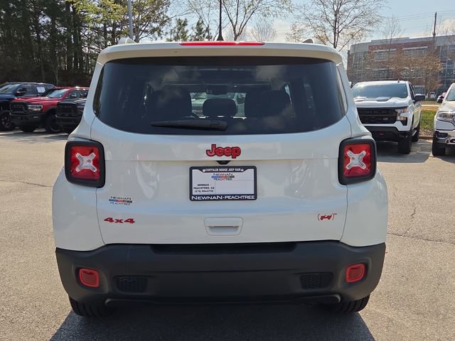 Used 2023 Jeep Renegade Latitude w/ Sun/Sound Group image 5