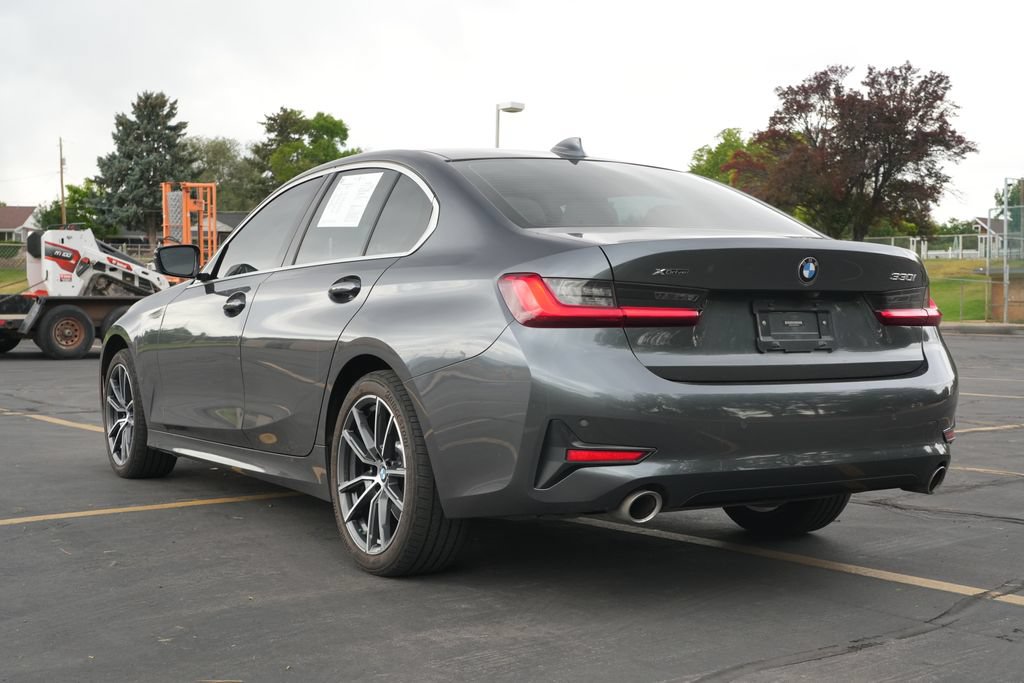 Used 2021 BMW 330i xDrive Sedan w/ Convenience Package AWD/4WD image 3