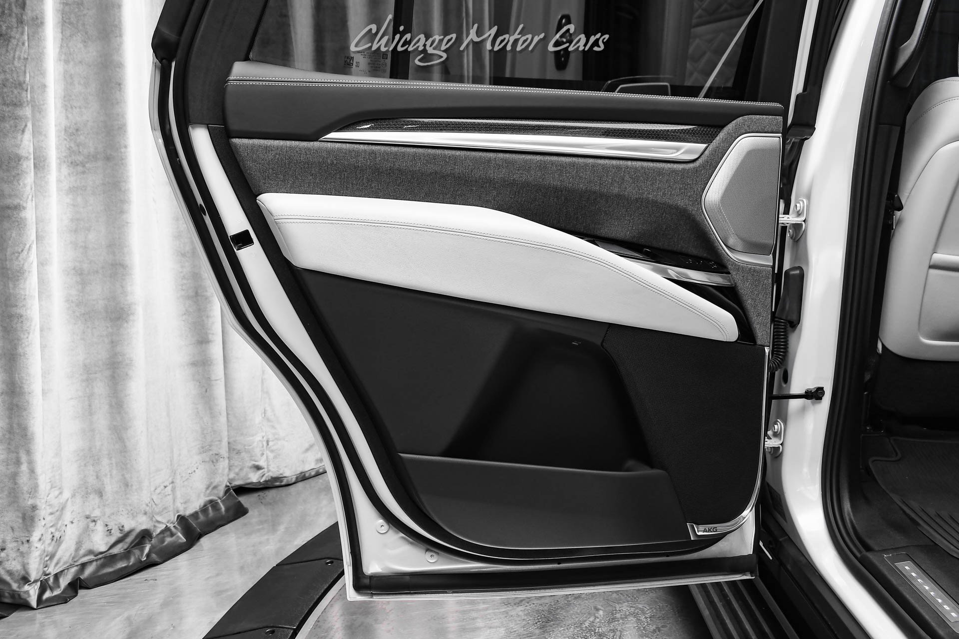 Used 2025 Cadillac Escalade V image 38