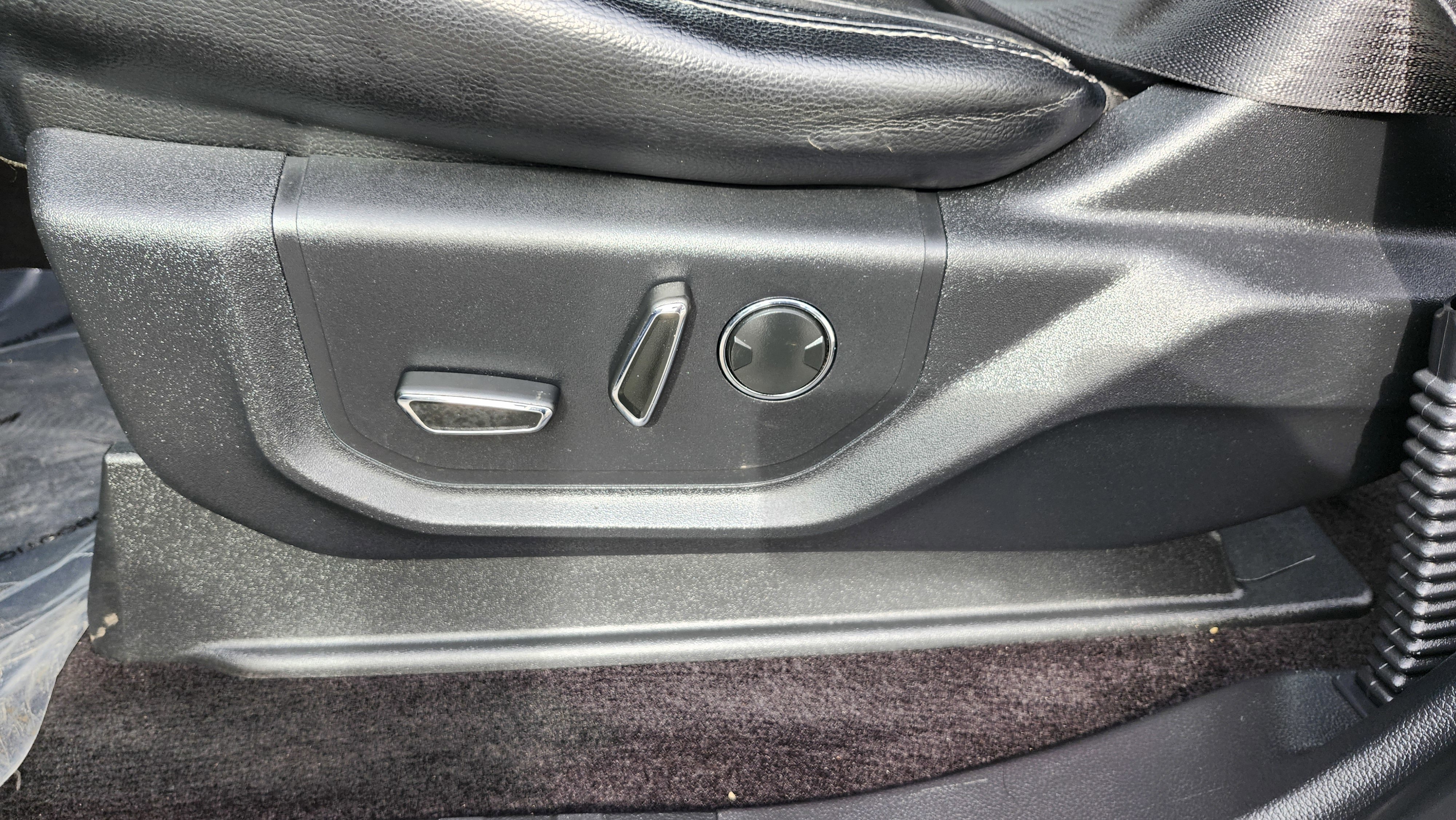 Used 2016 Ford F150 Lariat image 27