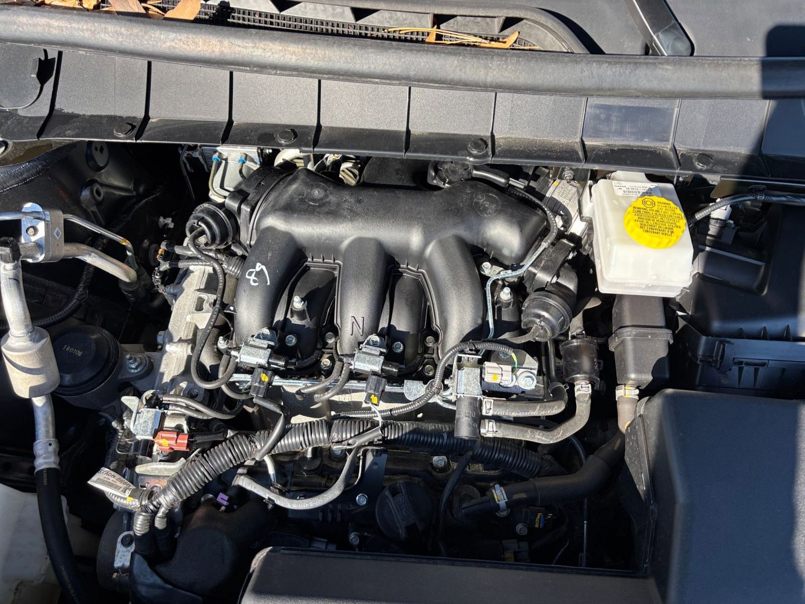 Used 2025 Nissan Pathfinder SV image 32