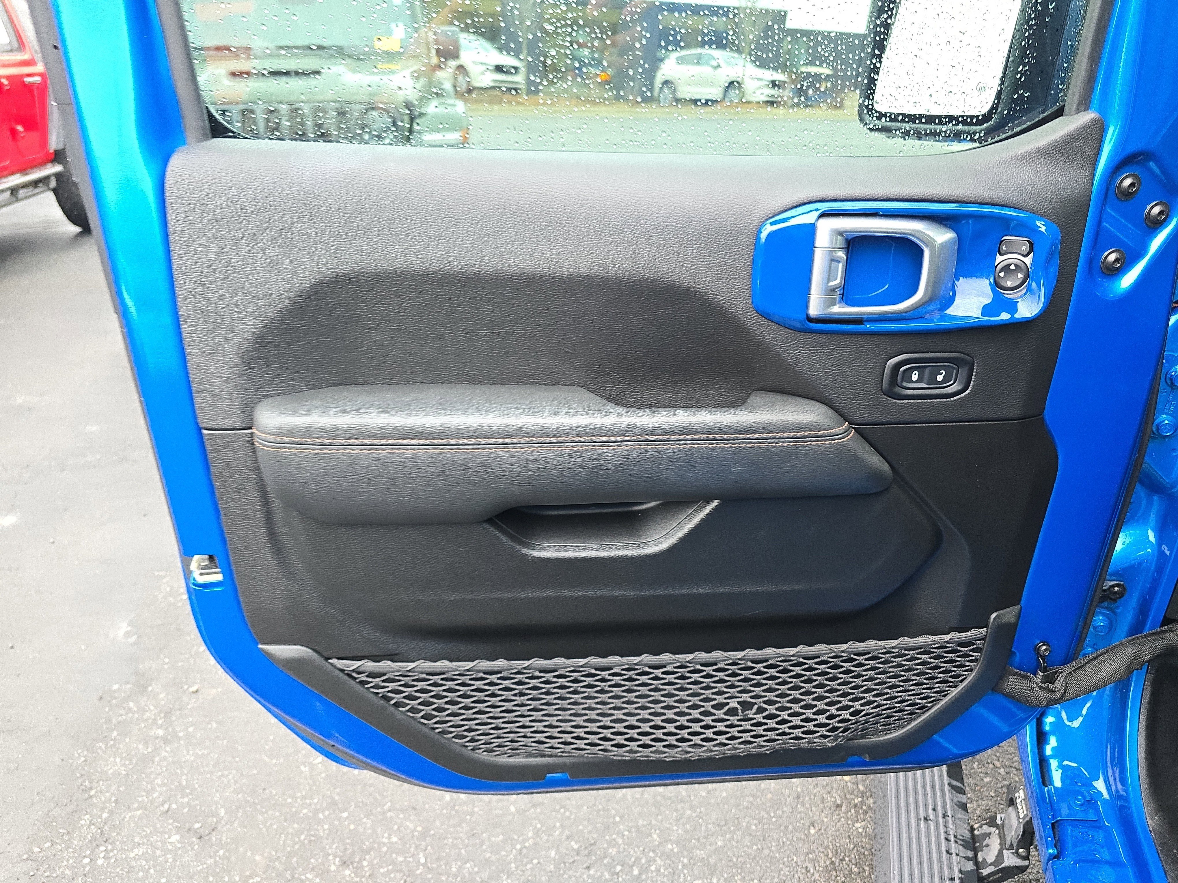 Used 2022 Jeep Wrangler Unlimited Rubicon w/ Trailer Tow Package image 19