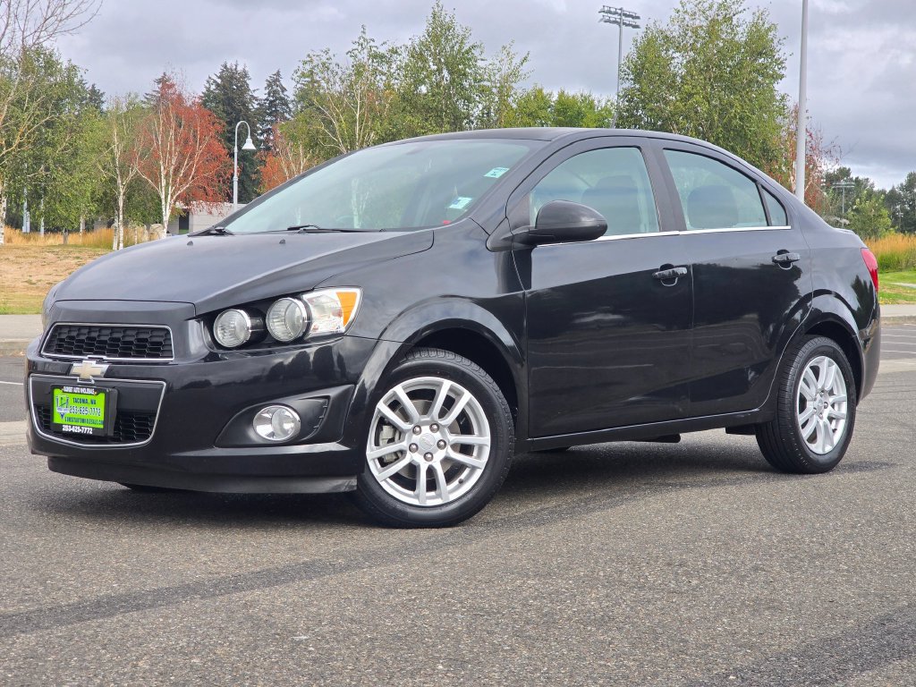 Used 2014 Chevrolet Sonic LT w/ Wheels and Fog Lamp Package FWD 360° Tour