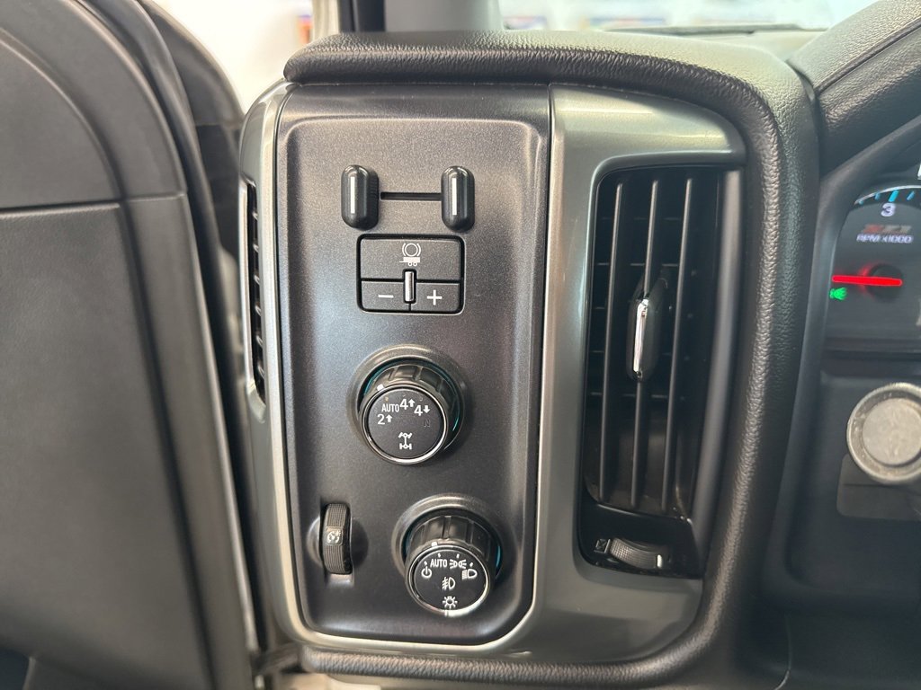 Used 2017 Chevrolet Silverado 1500 LT w/ All Star Edition image 13