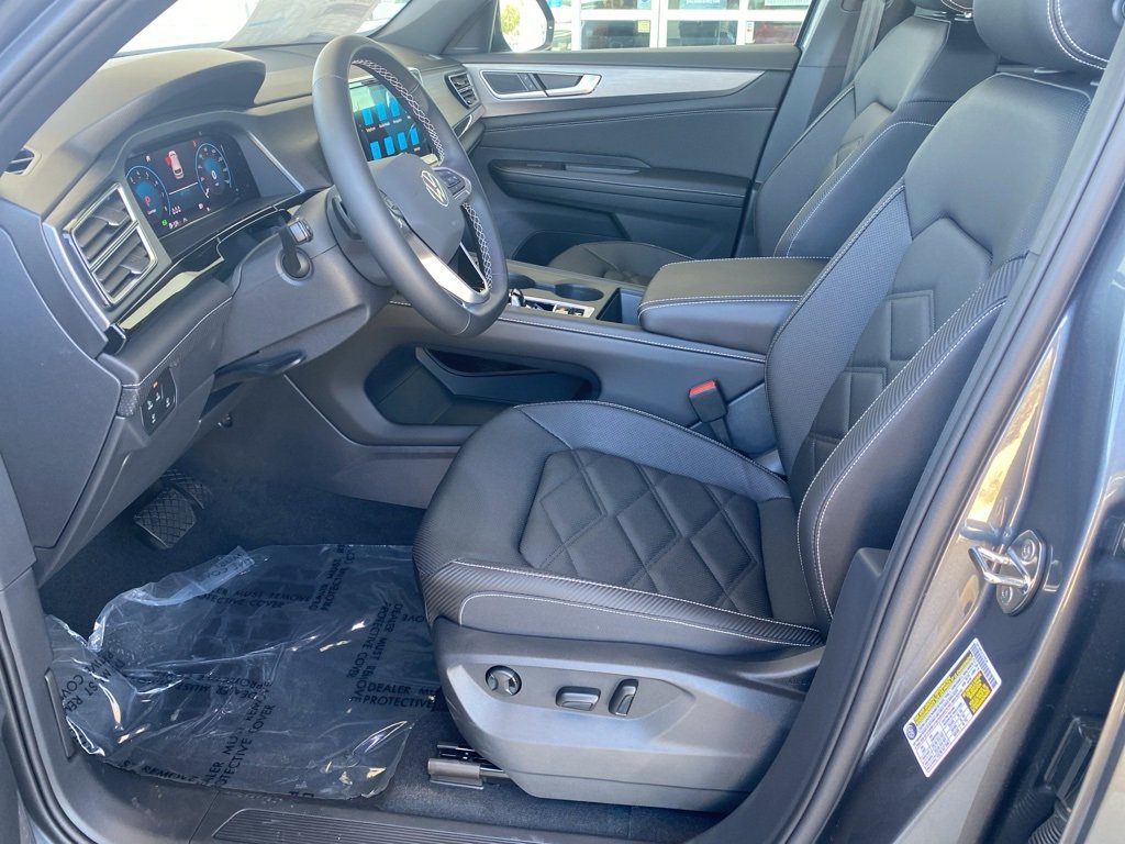 New 2025 Volkswagen Atlas Cross Sport SE image 19