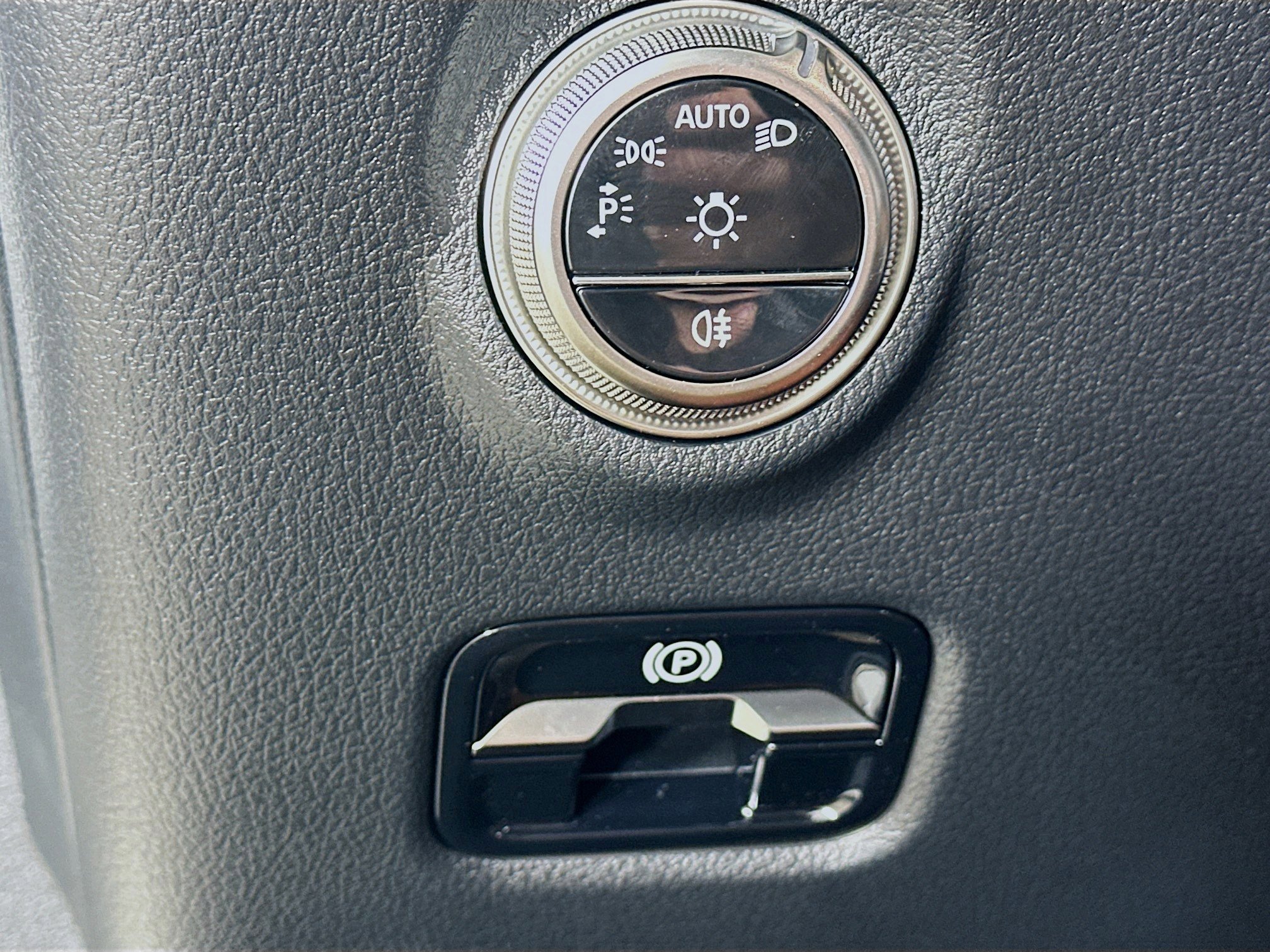 Used 2026 Mercedes-Benz C 300 4MATIC Sedan image 10