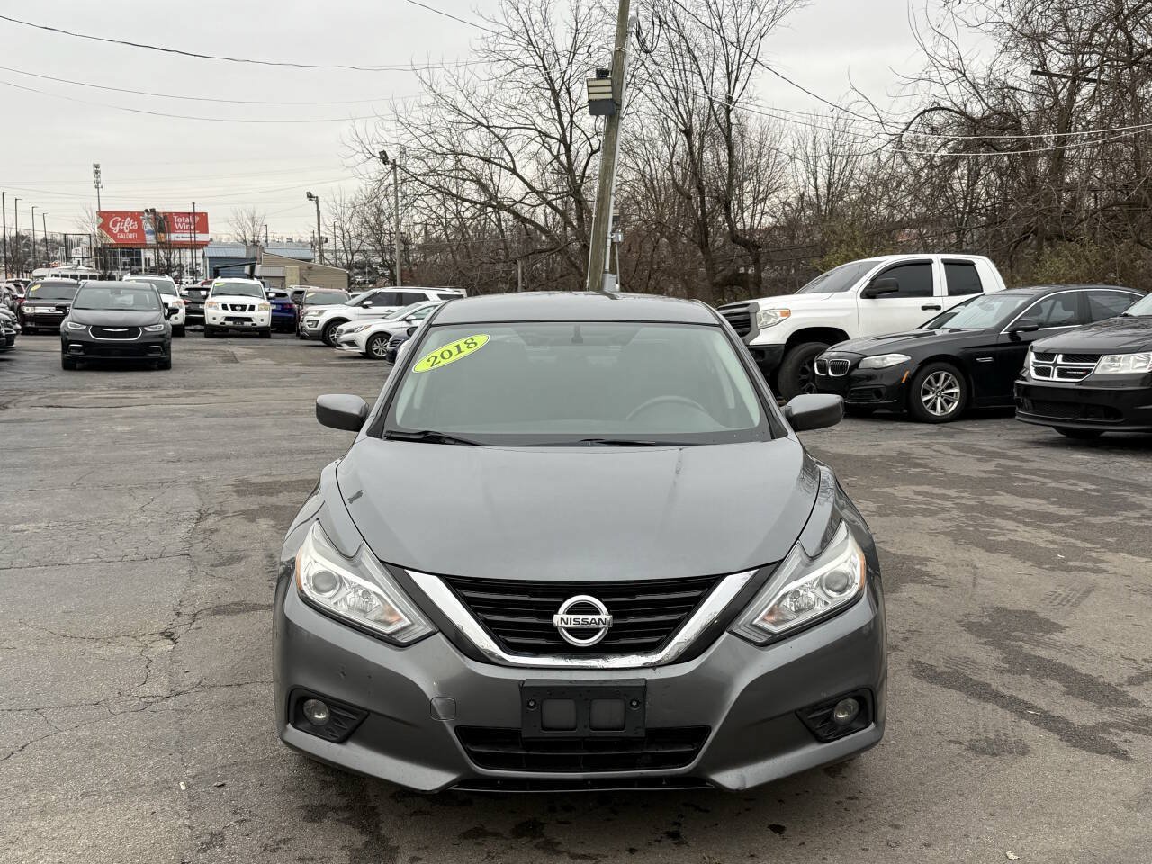 Used 2018 Nissan Altima 2.5 SV FWD image 2