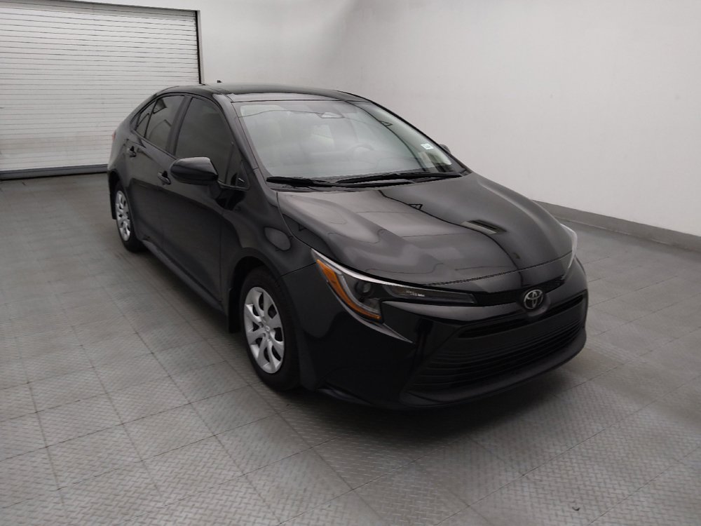 Used 2025 Toyota Corolla LE FWD image 13
