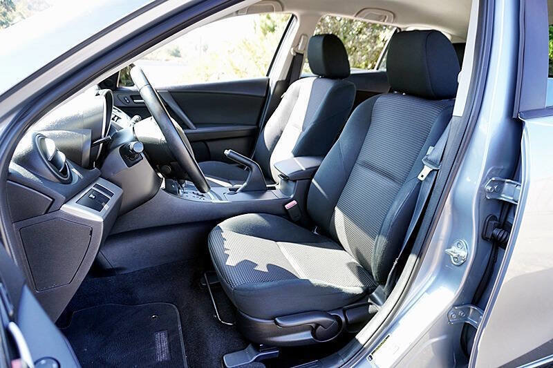 Used 2012 MAZDA MAZDA3 i Touring image 16