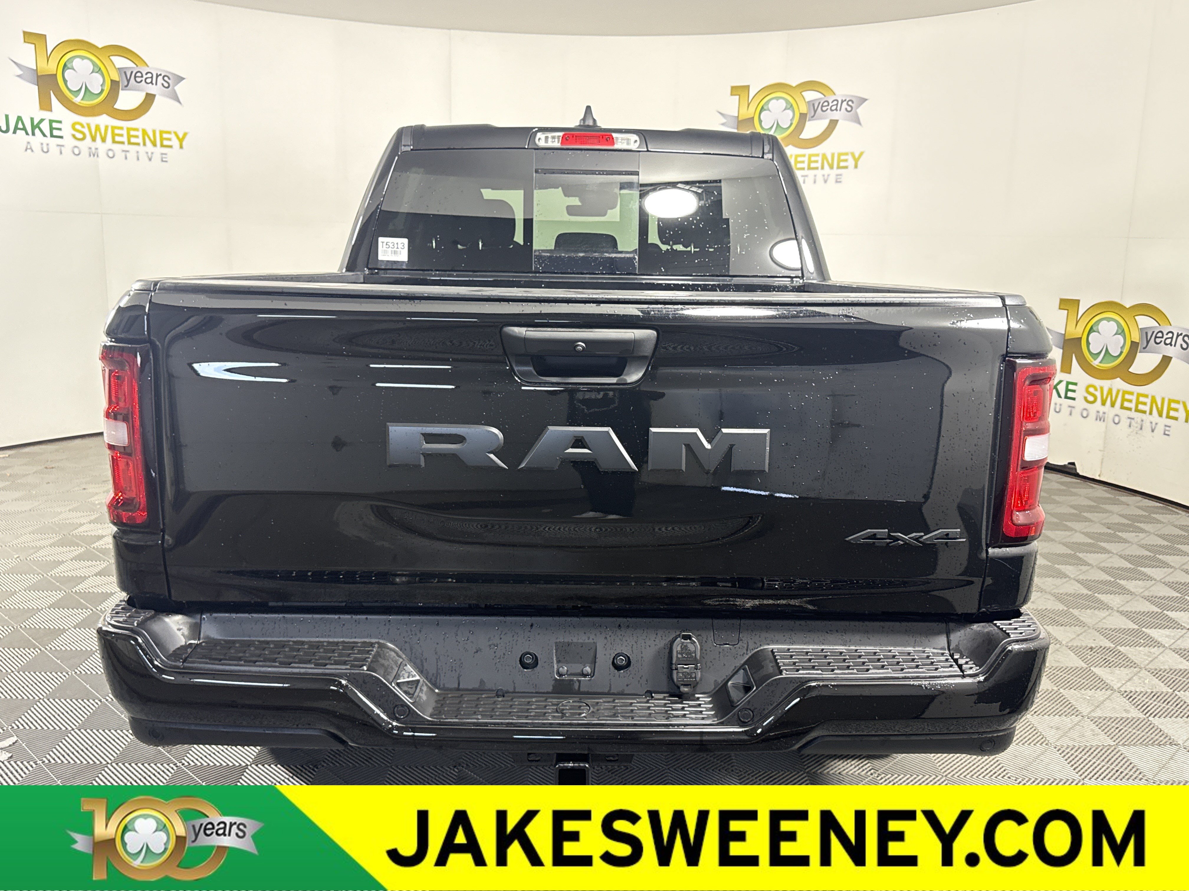 New 2026 RAM 1500 Express AWD/4WD image 7