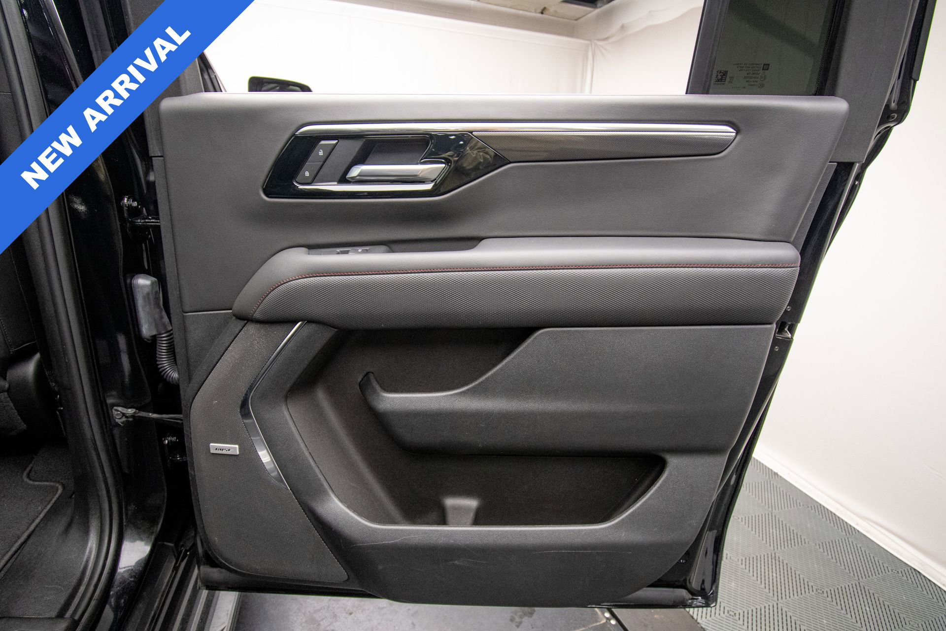 Used 2025 Chevrolet Suburban RST w/ RST Capability Package AWD/4WD image 37