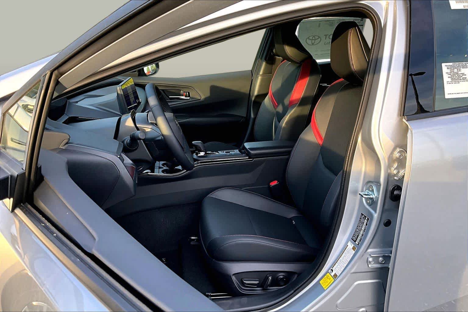 New 2026 Toyota Prius Plug-In Hybrid FWD image 9