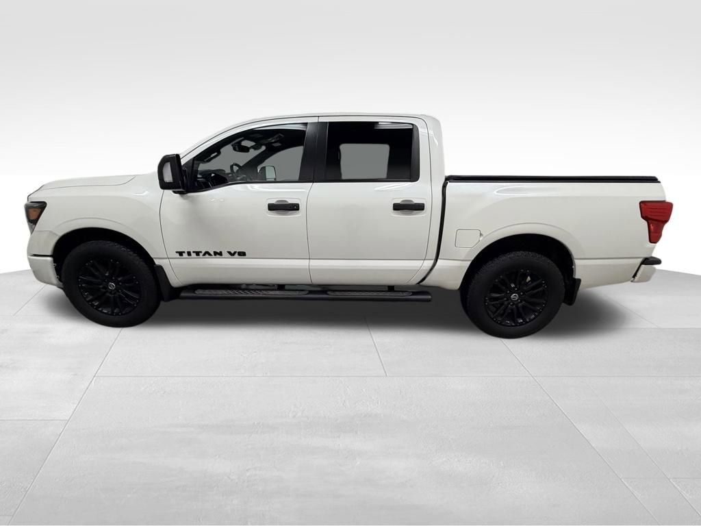 Used 2018 Nissan Titan S image 4