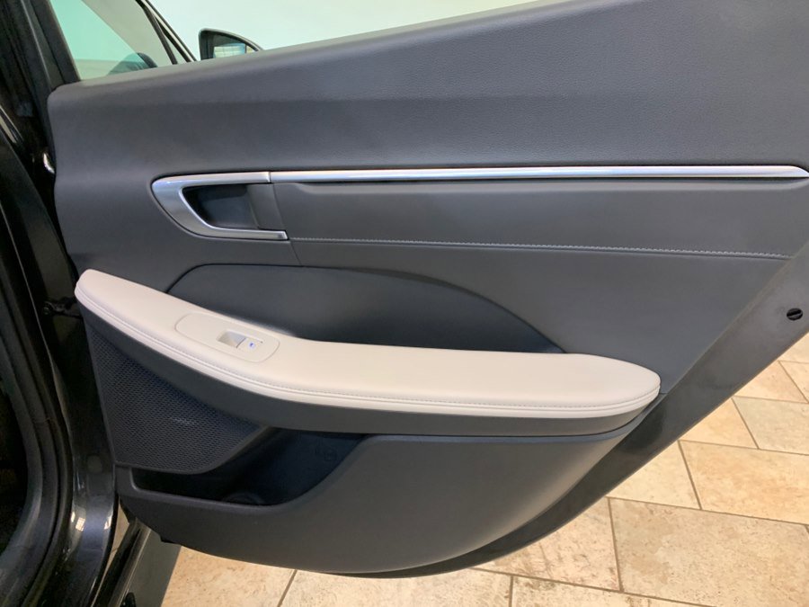 Used 2023 Hyundai Sonata Limited w/ Cargo Package FWD image 55