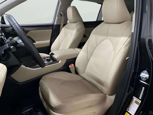 Used 2024 Toyota Highlander Limited AWD/4WD image 57