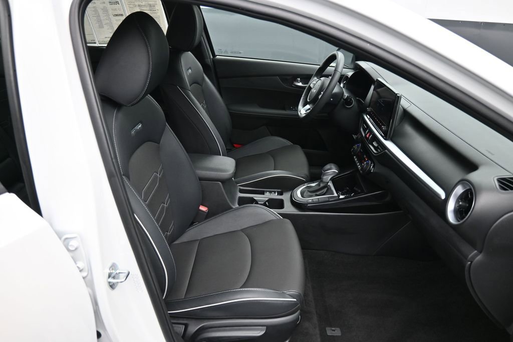 Certified 2024 Kia Forte GT-Line FWD image 23