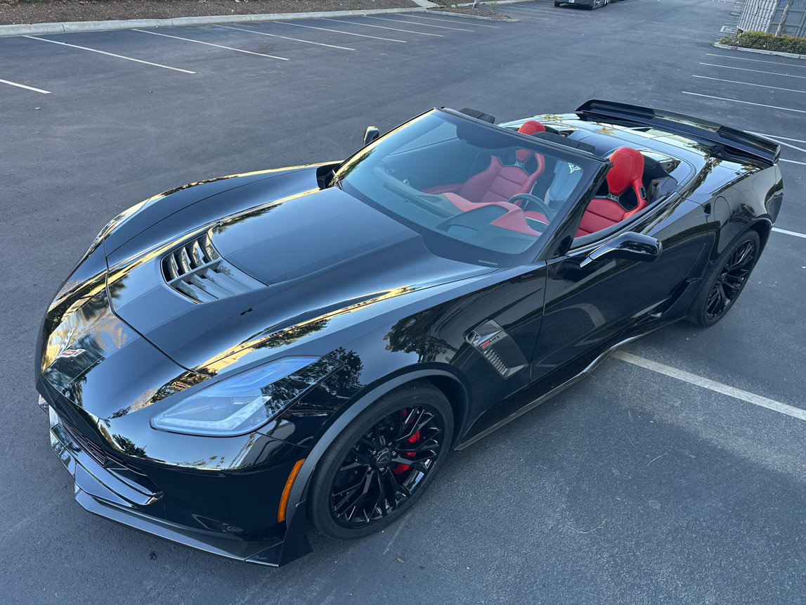 Used 2015 Chevrolet Corvette Z06 w/ 3LZ Preferred Equipment Group image 8