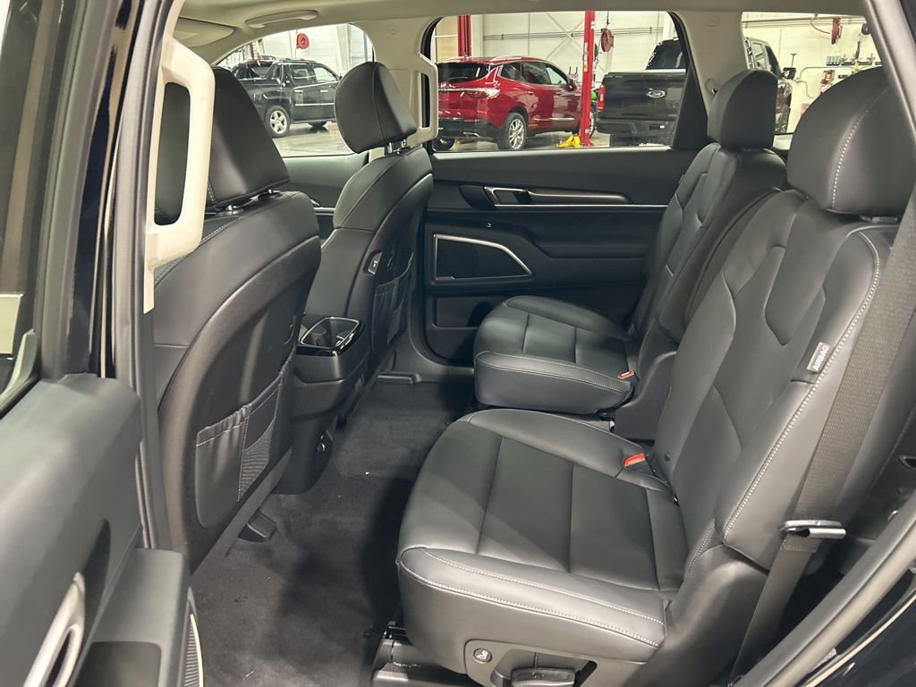New 2025 Kia Telluride S image 23