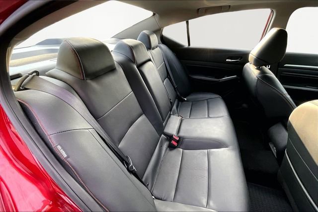 Used 2023 Nissan Altima 2.5 SR w/ SR Premium Package image 17