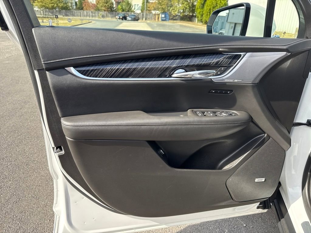 Certified 2022 Cadillac XT6 Premium Luxury w/ Technology Package image 16