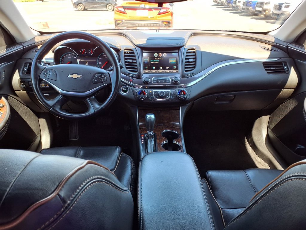 Used 2015 Chevrolet Impala LTZ FWD image 2